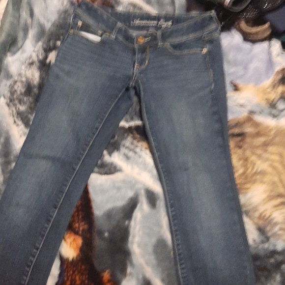 Ladies American eagle stretch fit jeans - Picture 3 of 4